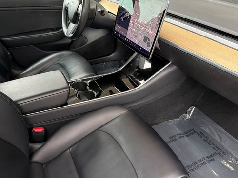 Used 2017 Tesla Model 3 Long Range image 18