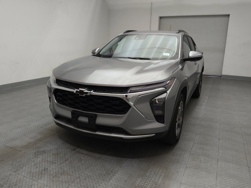 Used 2025 Chevrolet Trax LT w/ Driver Confidence Package FWD image 15