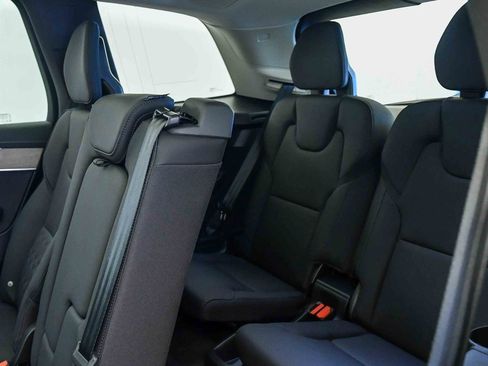 Certified 2025 Volvo XC90 B6 Plus w/ Protection Package Premier image 23