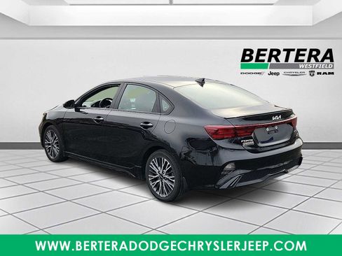 Used 2023 Kia Forte GT-Line image 4