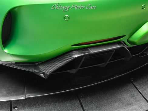 Used 2018 Mercedes-Benz AMG GT R image 32