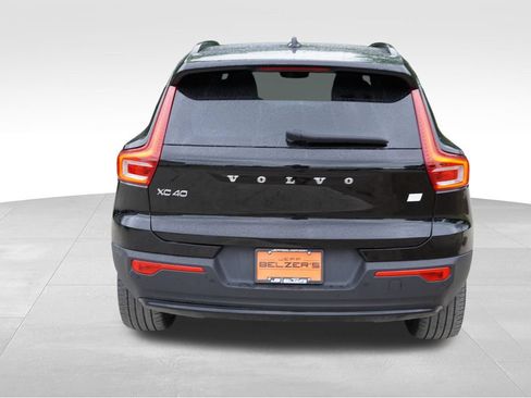 Used 2023 Volvo XC40 Recharge Ultimate w/ Protection Package Premier AWD/4WD image 6