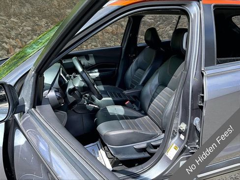 Used 2020 Nissan Kicks SR w/ SR Premium Package FWD image 22