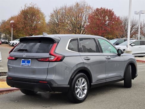Used 2025 Honda CR-V EX-L image 4