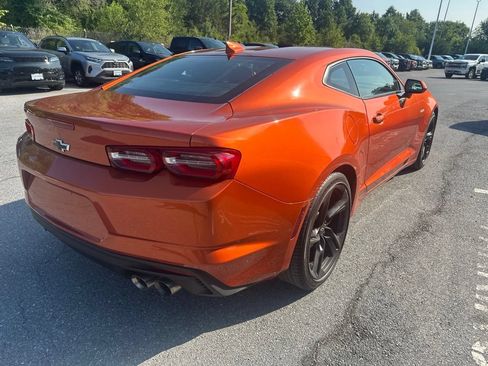 Used 2023 Chevrolet Camaro LT RWD image 5