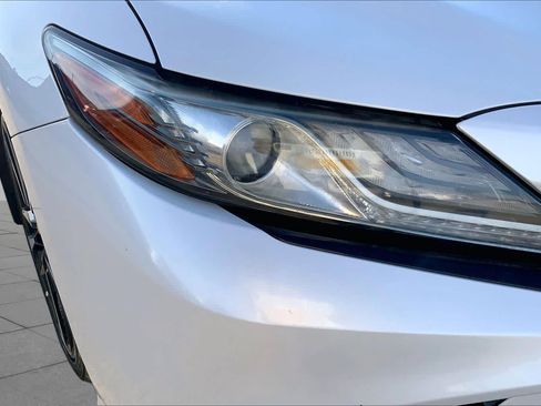 Used 2019 Toyota Camry XSE FWD image 28