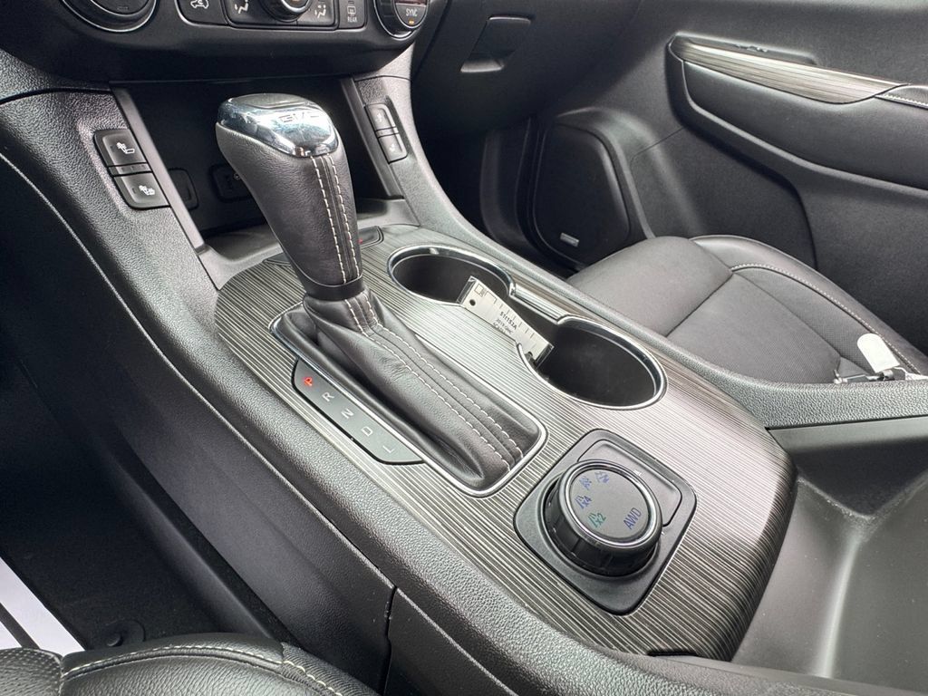 Used 2019 GMC Acadia SLT w/ Black Edition AWD/4WD image 29