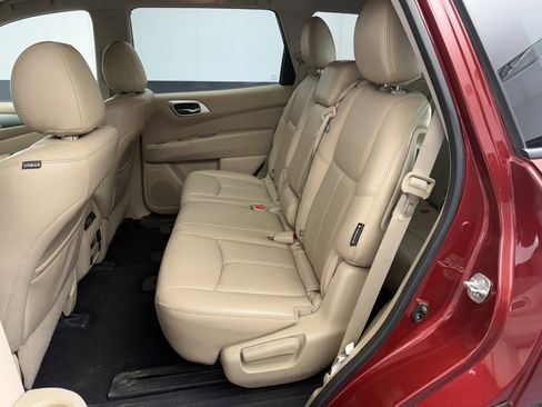 Used 2019 Nissan Pathfinder SL w/ Cargo Package image 43