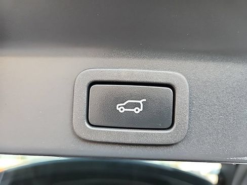 Used 2021 Jaguar F-PACE R-Dynamic S AWD/4WD image 8