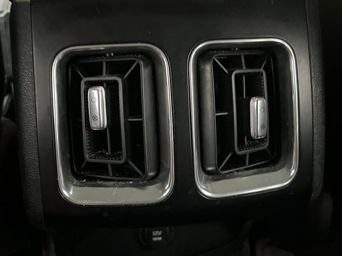 Used 2024 Kia Sorento S FWD image 24