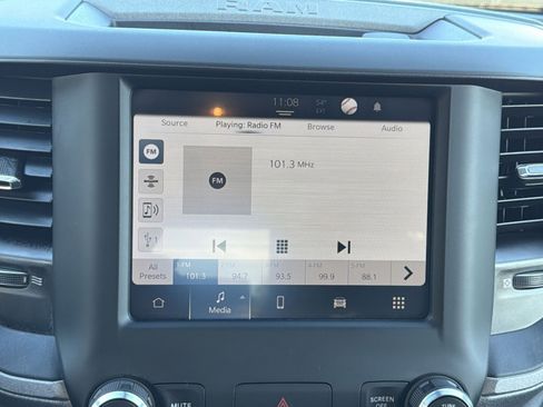 Used 2024 RAM 2500 Tradesman w/ Chrome Appearance Group image 18