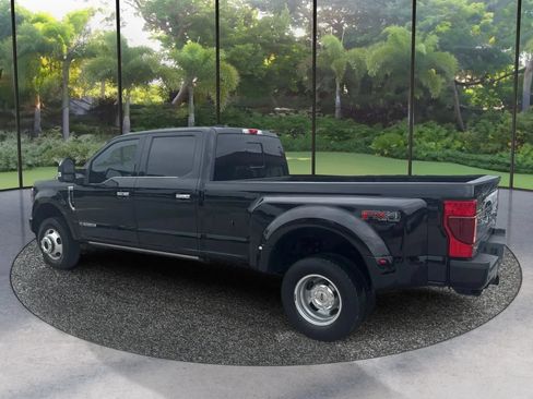Used 2022 Ford F350 Platinum AWD/4WD image 7