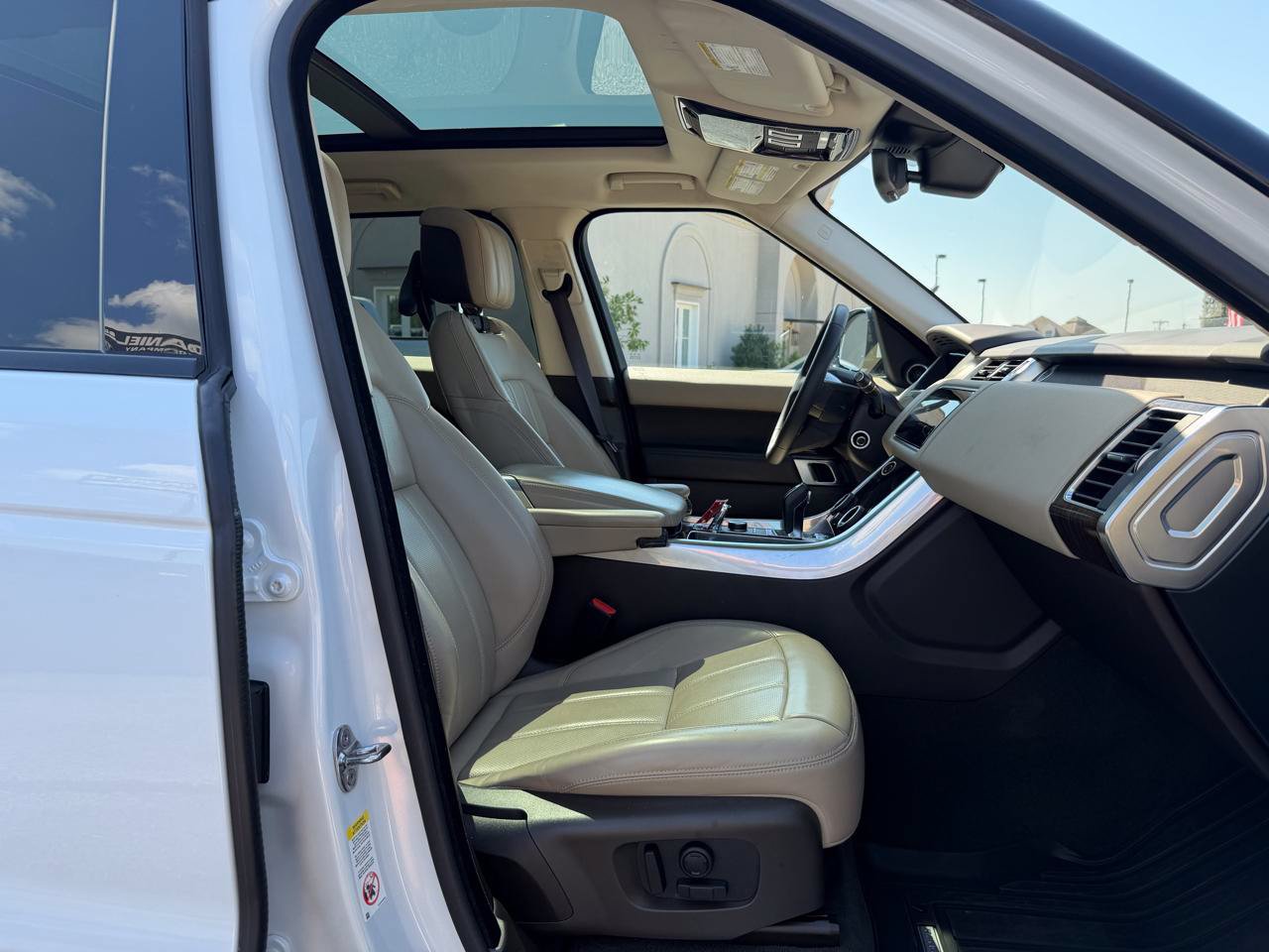 Used 2019 Land Rover Range Rover Sport HSE AWD/4WD image 13