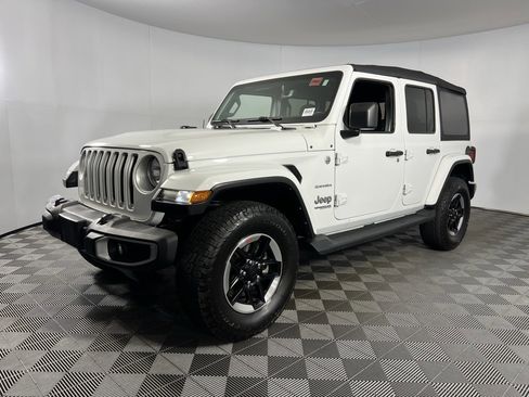 Used 2022 Jeep Wrangler Unlimited Sahara image 10