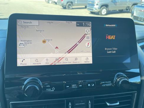 Used 2024 Nissan Armada Platinum image 28