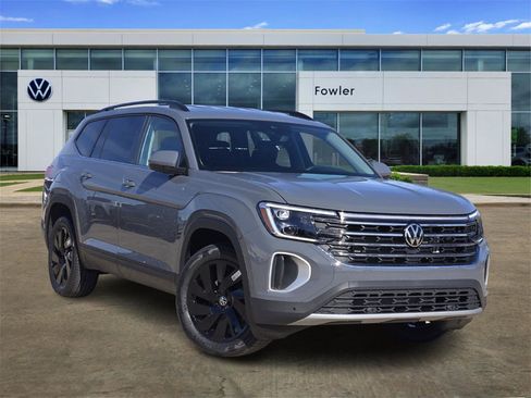 New 2026 Volkswagen Atlas SE image 1