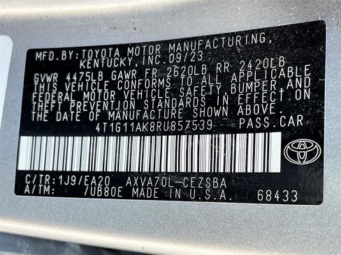 Used 2024 Toyota Camry SE w/ Cold Weather Package FWD image 12