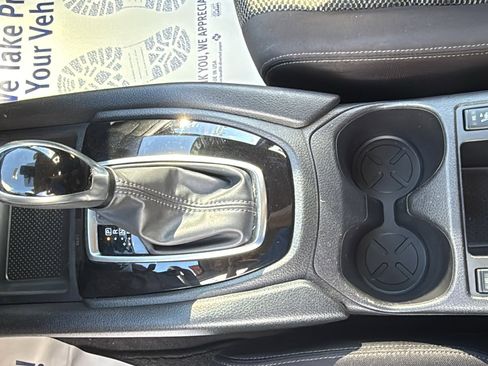 Certified 2021 Nissan Rogue Sport SV image 17