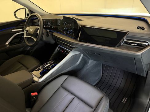 Certified 2025 Audi Q5 Premium w/ Premium Plus AWD/4WD image 31