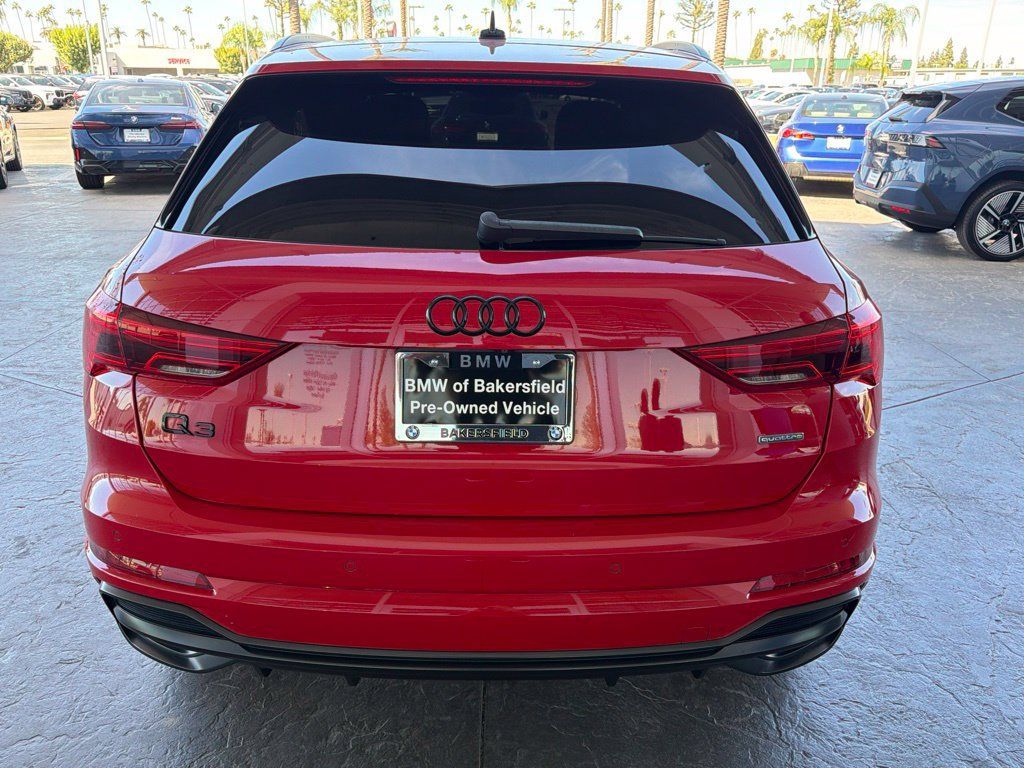 Used 2021 Audi Q3 2.0T Premium w/ Convenience Package AWD/4WD image 4