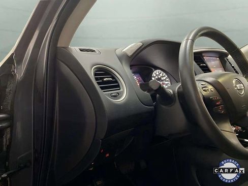 Used 2019 Nissan Pathfinder SV image 35