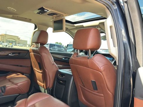 Used 2016 Cadillac Escalade Premium AWD/4WD image 59