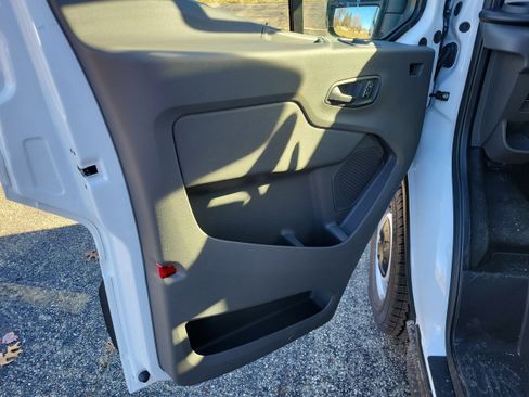 New 2026 Ford Transit 150 Low Roof RWD image 15