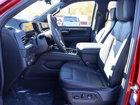 New 2026 Chevrolet Suburban RST AWD/4WD image 5