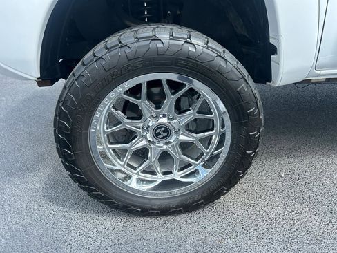 Used 2014 Toyota Tacoma PreRunner w/ TRD Off-Road Package image 9