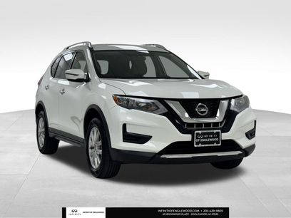 Used 2017 Nissan Rogue SV