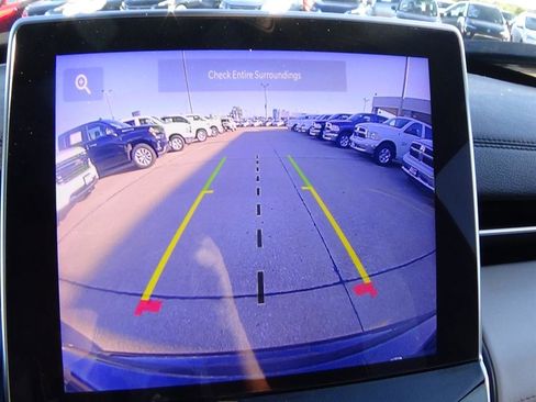 Certified 2024 Jeep Compass Limited w/ Sun and Sound Group image 32