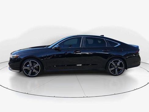 Used 2025 Honda Accord Sport image 10
