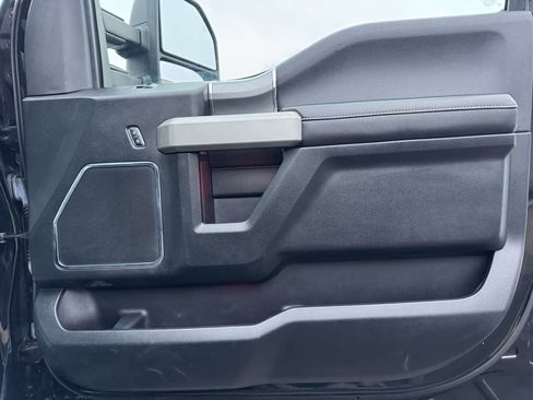 Used 2017 Ford F150 Lariat w/ Equipment Group 502A Luxury image 34