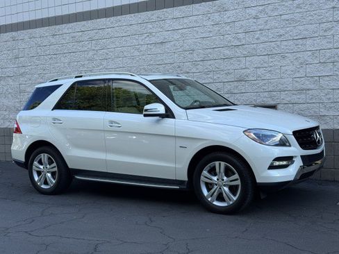 Used 2012 Mercedes-Benz ML 350 BlueTEC 4MATIC image 4