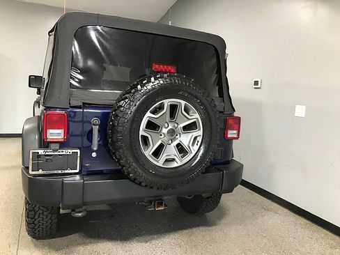 Used 2013 Jeep Wrangler Unlimited Rubicon w/ Connectivity Group image 4