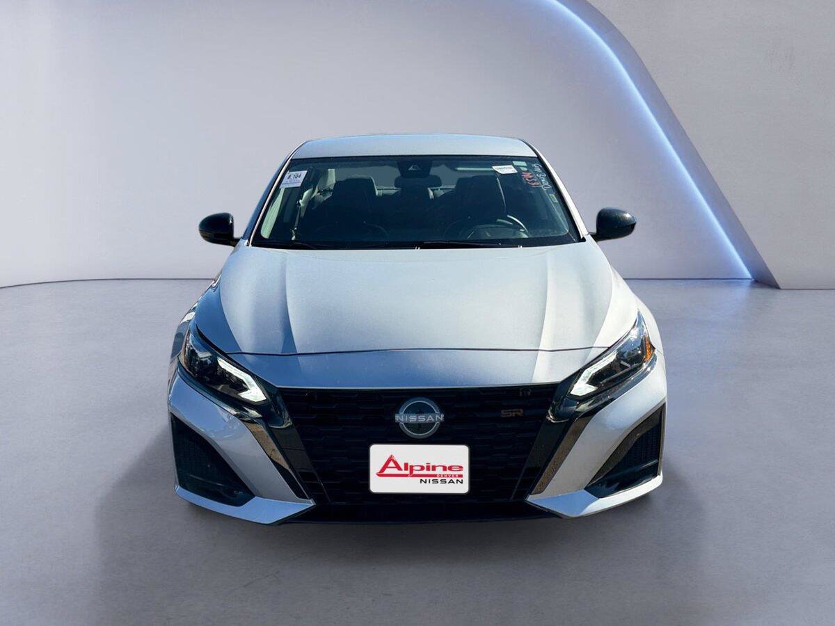 Used 2025 Nissan Altima 2.5 SR FWD image 8