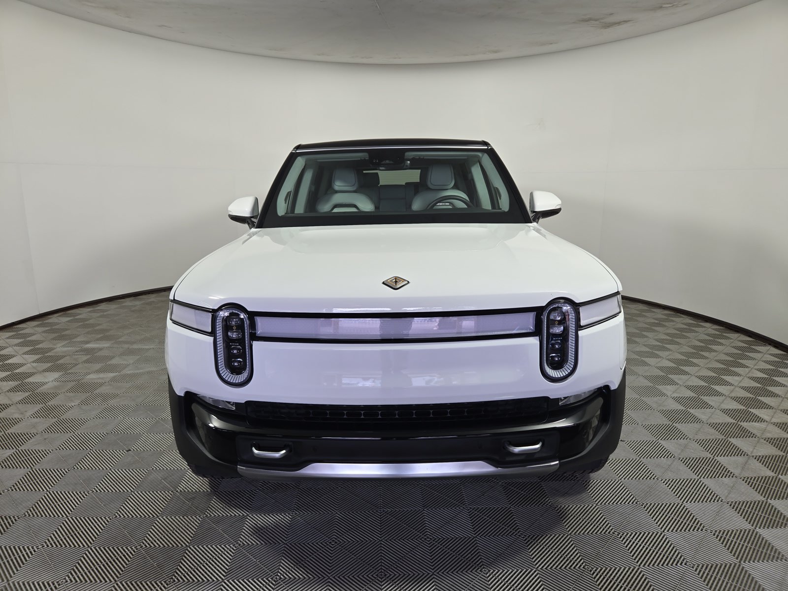 Used 2024 Rivian R1S Adventure Quad AWD/4WD image 8