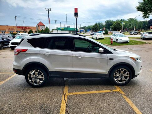 Used 2015 Ford Escape SE w/ Equipment Group 201A FWD image 4