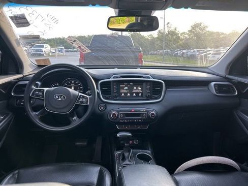 Used 2019 Kia Sorento EX FWD image 5