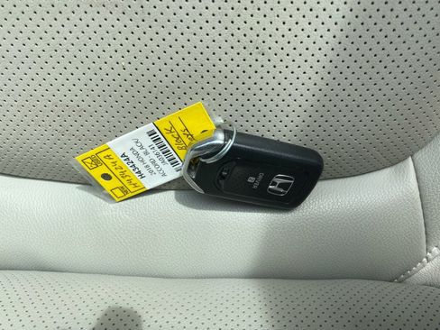 Used 2018 Honda Accord EX-L image 38