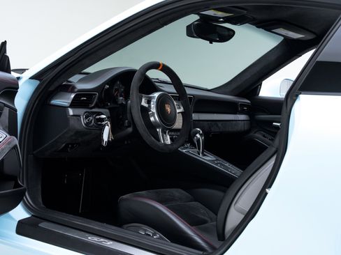 Used 2015 Porsche 911 GT3 w/ Sound Package Plus image 2