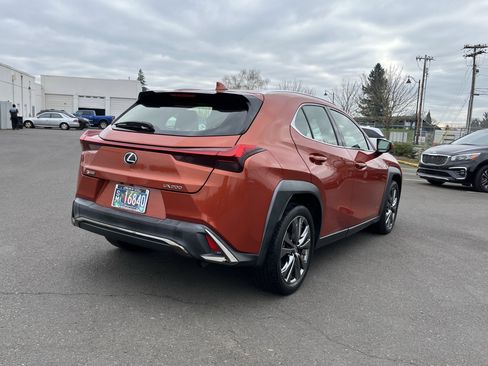 Used 2019 Lexus UX 200 F Sport w/ F Sport Premium Package image 5
