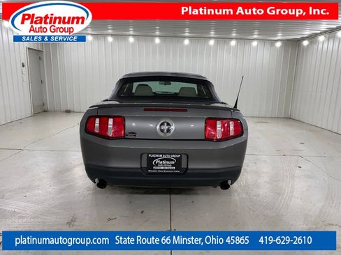 Used 2011 Ford Mustang Convertible RWD image 4