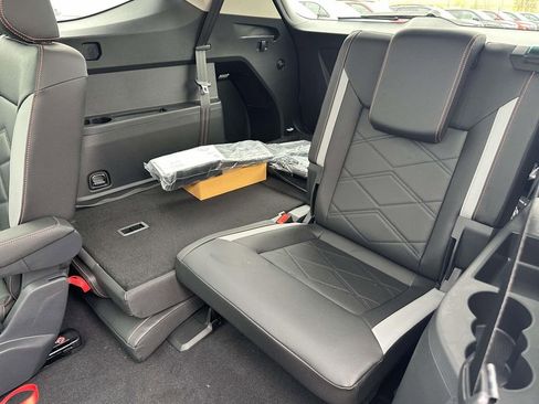 New 2026 Volkswagen Atlas Peak Edition AWD/4WD image 9