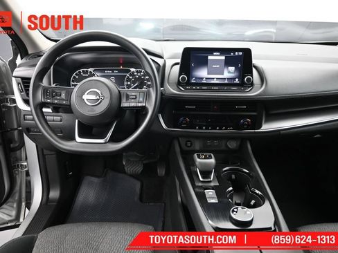Used 2024 Nissan Rogue SV AWD/4WD image 11