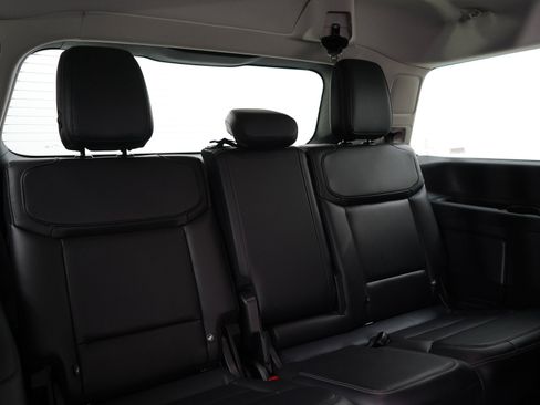 Used 2025 Ford Expedition Platinum AWD/4WD image 14