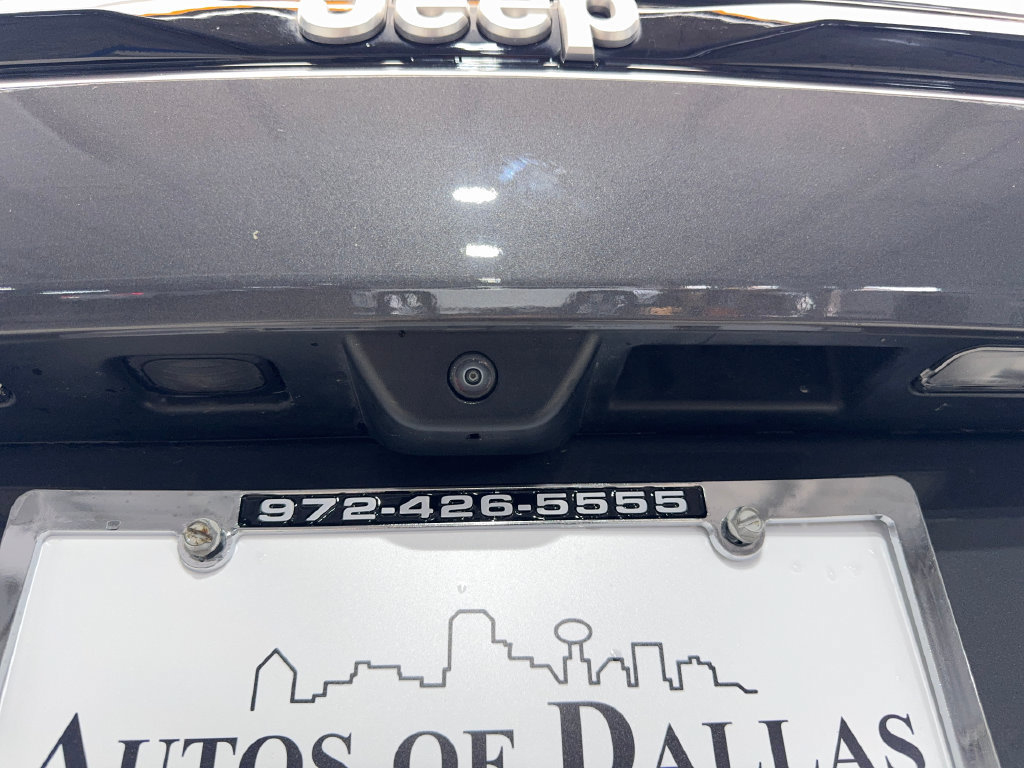 Used 2025 Jeep Grand Cherokee Laredo X AWD/4WD image 23