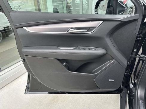 Certified 2025 Cadillac XT5 Luxury w/ LPO, Floor Liner Package FWD image 13