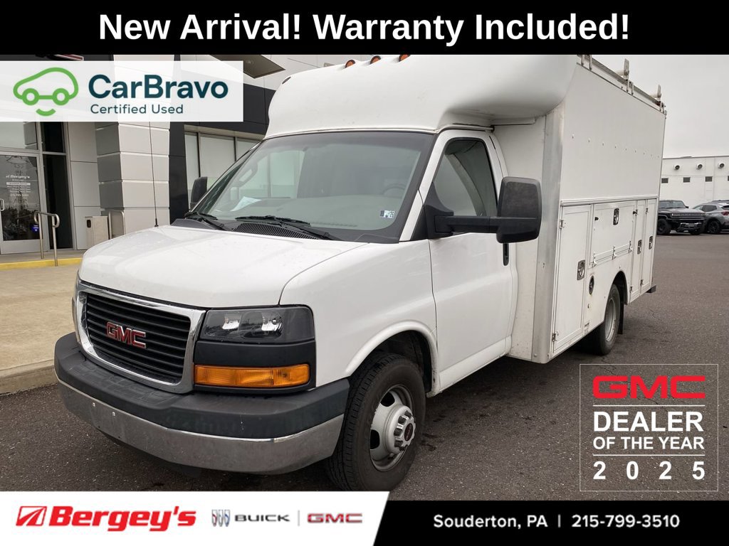 Used 2016 GMC Savana 3500 RWD image 1
