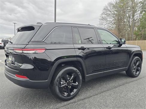 New 2026 Jeep Grand Cherokee Limited image 3